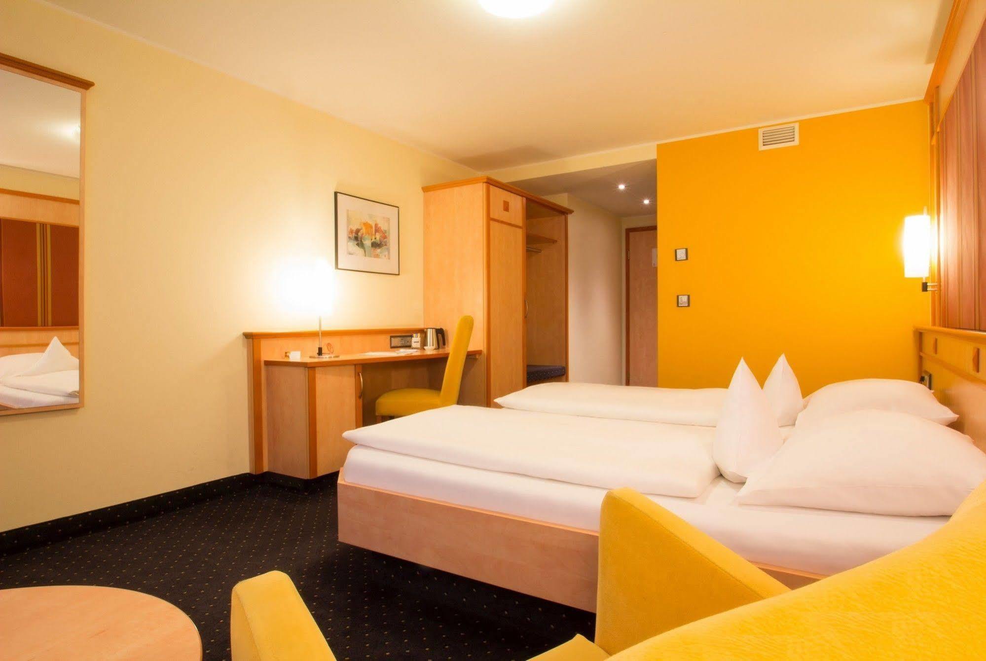 Hotel Rio Karlsruhe Dış mekan fotoğraf
