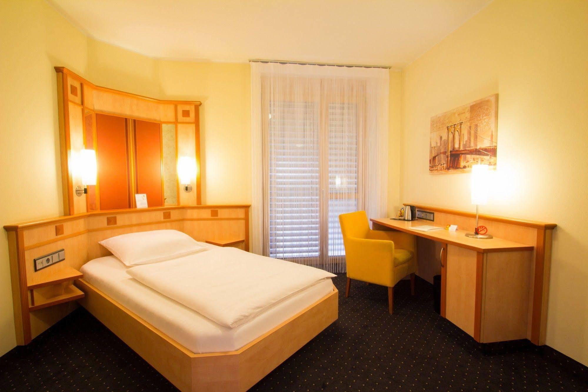 Hotel Rio Karlsruhe Dış mekan fotoğraf