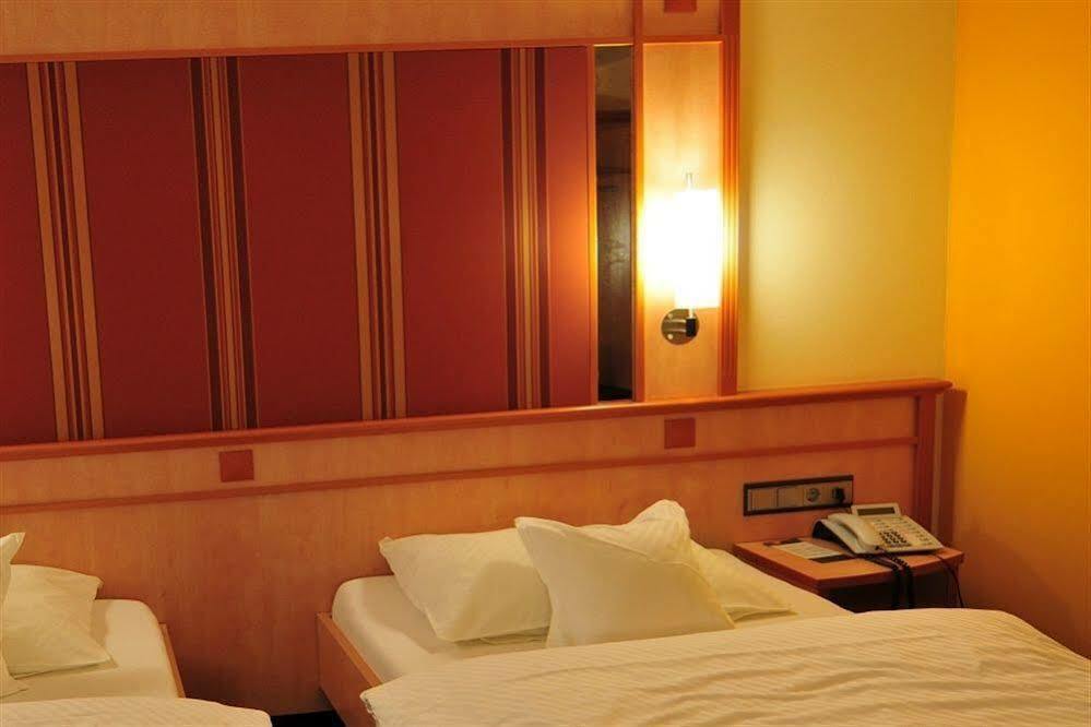Hotel Rio Karlsruhe Dış mekan fotoğraf